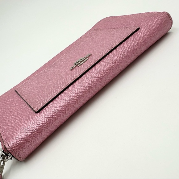 Coach Crossgrain Leather Accordion Zip Wallet
Metallic Antique Blush F21068 - Picture 11 of 15